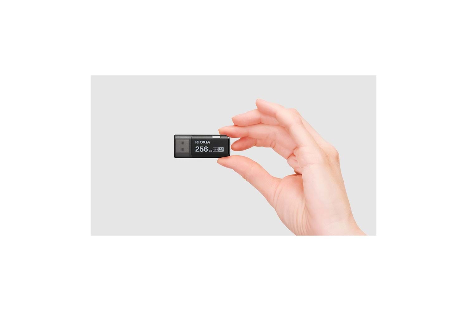 KIOXIA U301 256GB USB 3.2 Gen1 TransMemory Flash Disk (Siyah)